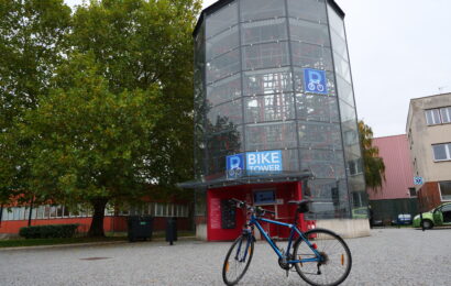 Cyklověž u hlavního nádraží v Pardubicích nově nabízí možnost platby kartou Cyklověž u hlavního nádraží v Pardubicích nově nabízí možnost platby kartou