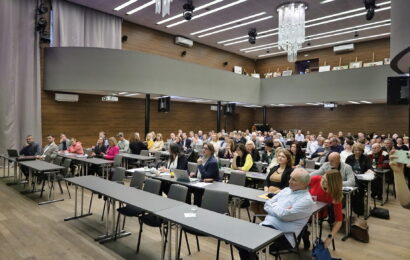 Ředitelé středních škol Pardubického kraje debatovali na pravidelné poradě