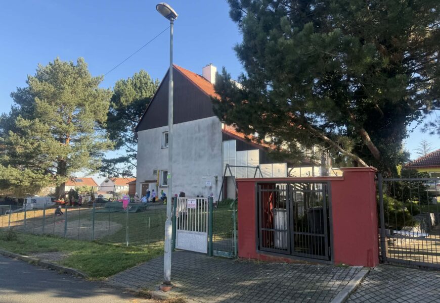 Přístavba mateřské školy v Dražkovicích je ve fázi dokončovacích prací