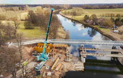 Práce na mostě v Řečanech pokračují. Začala montáž hlavní konstrukce
