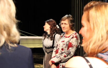 VIDEO: Noc divadel v Pardubicích představila muzikál i zákulisí