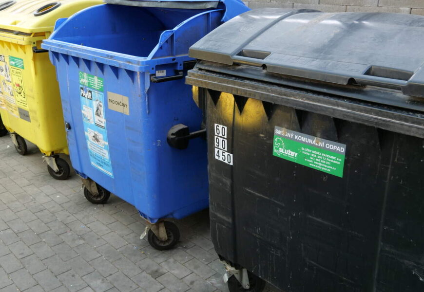 Poplatek za popelnice zůstává 650 korun. Zaplatit je potřeba do konce dubna