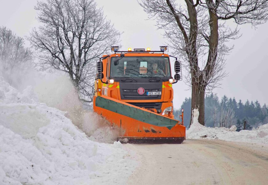 Letošní zima v kraji byla pro silničáře náročná. Spotřebovali více materiálu