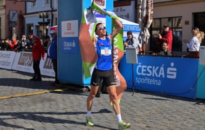 VIDEO: Jubilejní ročník Pardubického vinařského půlmaratonu přilákal rekordní počet zahraničních účastníků v historii závodu