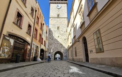Hotovo! Zelená brána je opravená a znovu průchozí