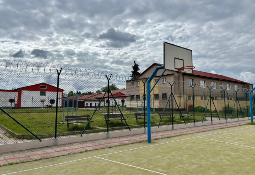 Pardubice chtějí více zapojit vězně do práce pro město. Pomoci by mohli s údržbou zeleně