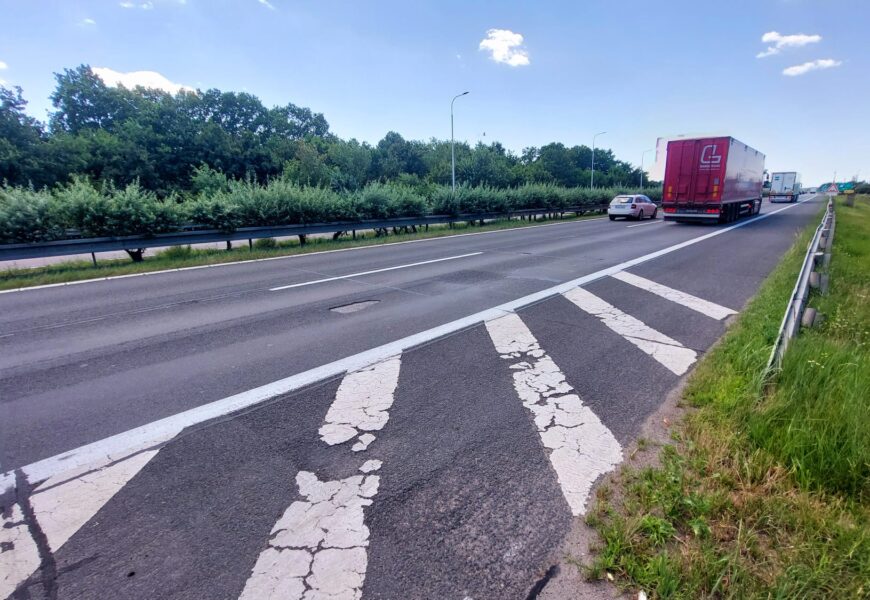 Začíná největší letošní oprava na D11. Rekonstrukce mezi Poděbrady a Sadskou potrvá jen dva a půl měsíce