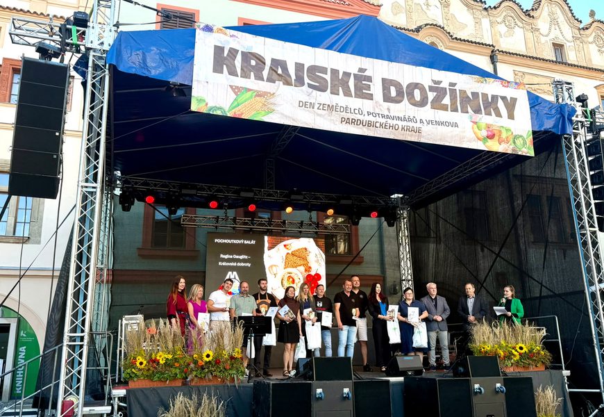 Krajské dožínky spojily oslavu sklizně s debatou o budoucnosti zemědělství Krajské dožínky spojily oslavu sklizně s debatou o budoucnosti zemědělství