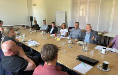 Sucho prověřilo vodárenskou infrastrukturu. Pardubický kraj chystá propojení vodárenských soustav Sucho prověřilo vodárenskou infrastrukturu. Pardubický kraj chystá propojení vodárenských soustav
