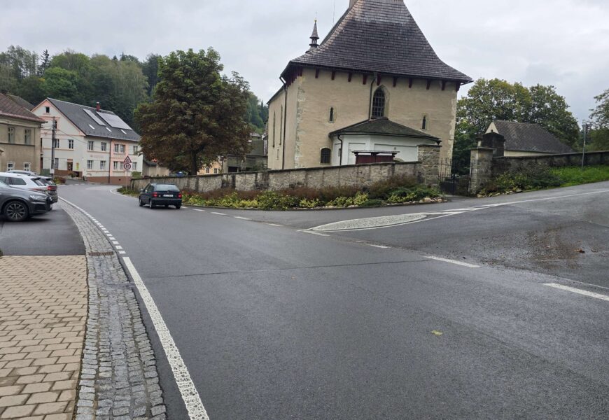 Modernizace průtahu v Klášterci nad Orlicí je hotová. Kraj za ni zaplatil 130 milionů
