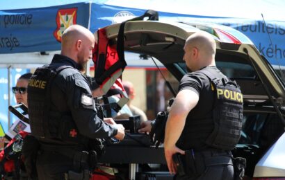 Český rozhlas posiluje krizovou připravenost. S hasiči, policií a záchranáři podepsal strategická memoranda