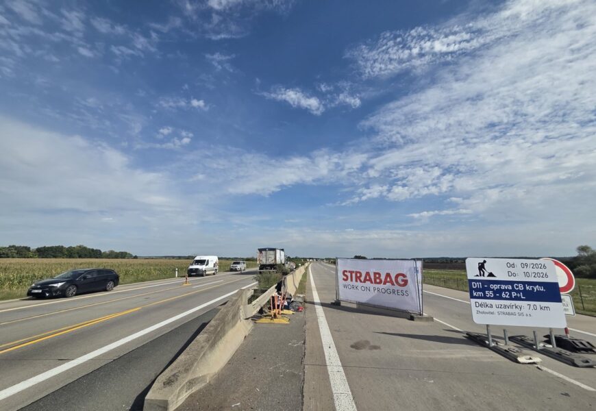 Oprava D11 u Chlumce skončila. Řidiči už projedou úsekem bez omezení