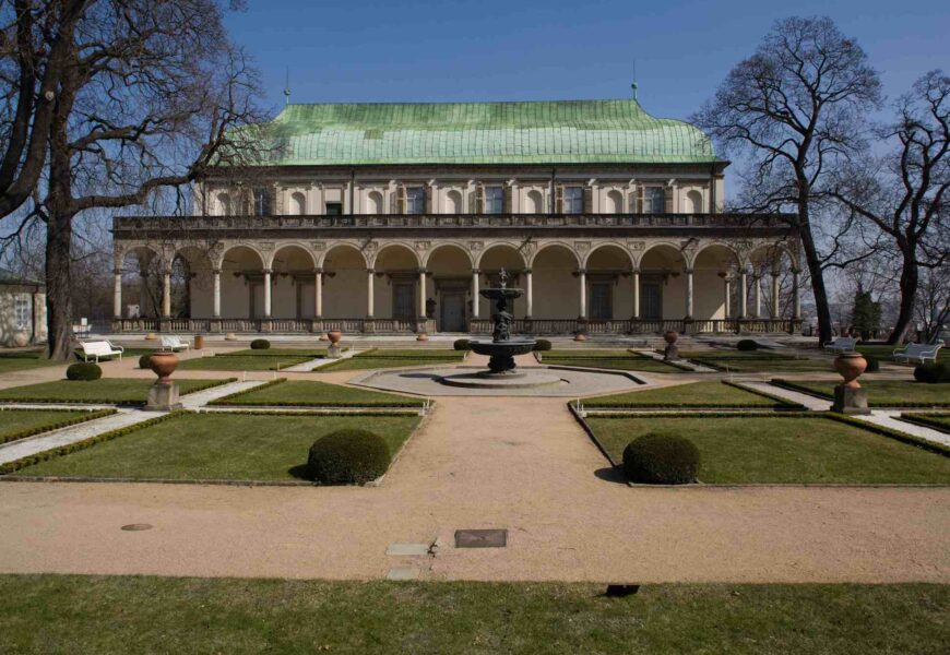 Ferdinand I. jezdil do Pardubic, jeho syn získal zámek. Habsburské stopy připomenou historici