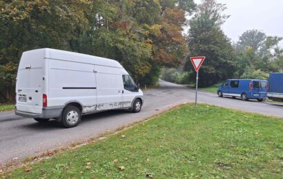 Silničáři se pustili do úprav pod Kunětickou horou. Změní zastávky i křižovatku