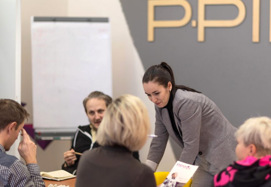 Pardubické firmy chtějí růst, narážejí ale na nedostatek kvalifikovaných lidí Pardubické firmy chtějí růst, narážejí ale na nedostatek kvalifikovaných lidí